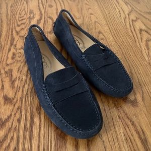 Tod’s Gommino Suede Driving Loafers - Navy